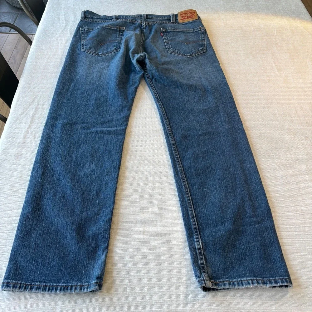 Levis 505 Regular Fit Jeans Mens 38x32 Medium Wash Blue Straight Leg Denim